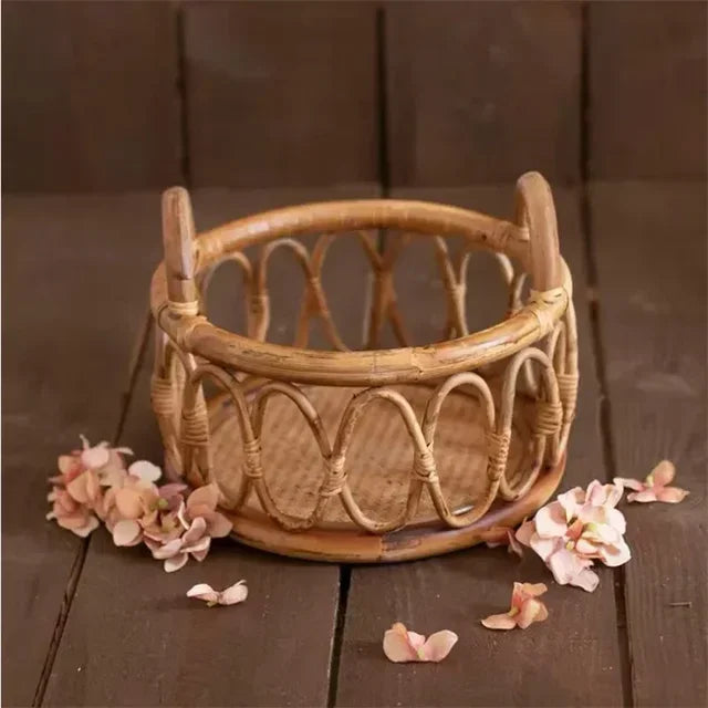 "Handwoven Rattan Baby Basket – Newborn Photo Prop for Studio Sessions & Baby Posing"